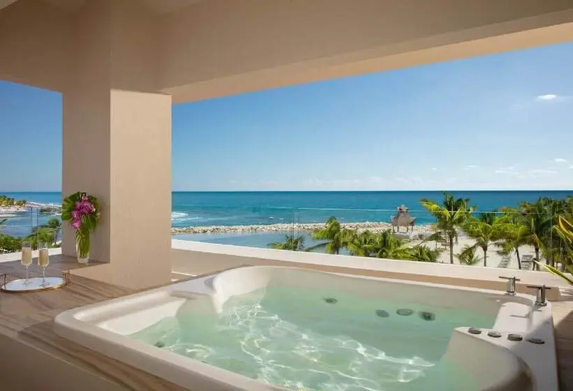 استراحتگاه Dreams Aventuras Riviera Maya   All Inclusive