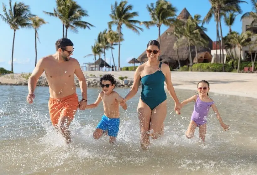 استراحتگاه Dreams Aventuras Riviera Maya   All Inclusive