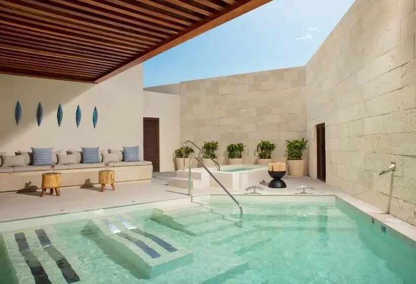 استراحتگاه Dreams Aventuras Riviera Maya   All Inclusive