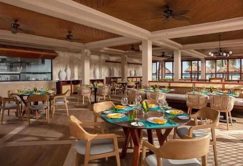 استراحتگاه Dreams Aventuras Riviera Maya   All Inclusive