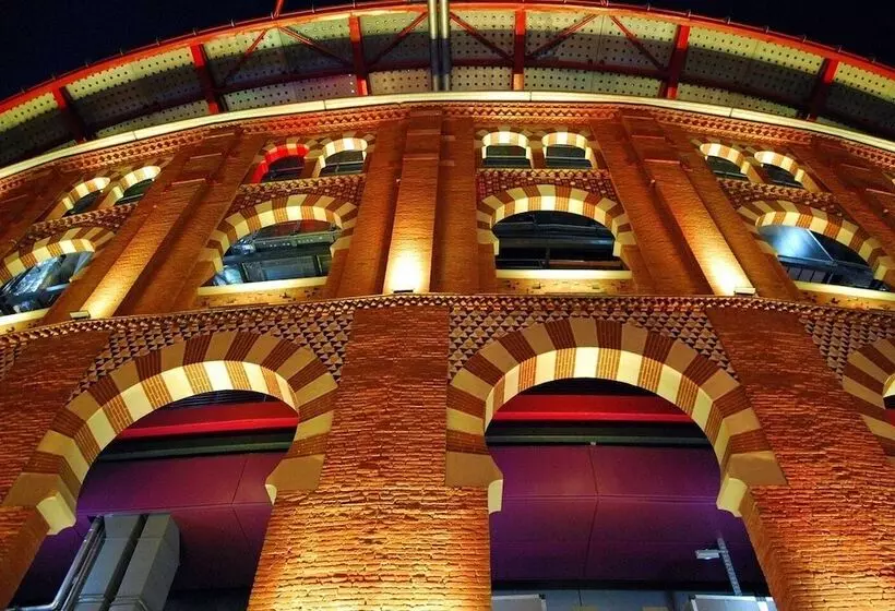 Отель Indigo Barcelona Plaza Espana, An Ihg