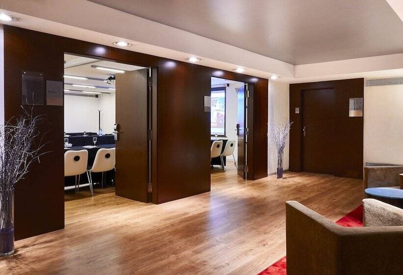 Отель Indigo Barcelona Plaza Espana, An Ihg