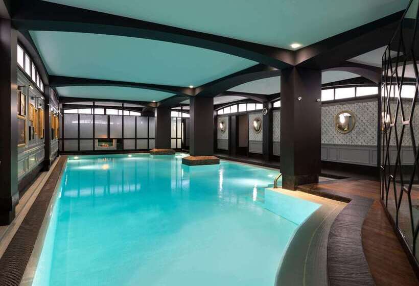 ホテル Hôtel Barrière Fouquet S Paris