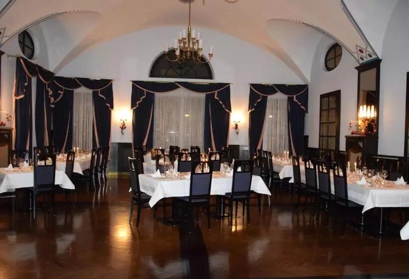 ホテル Goldener Hirsch