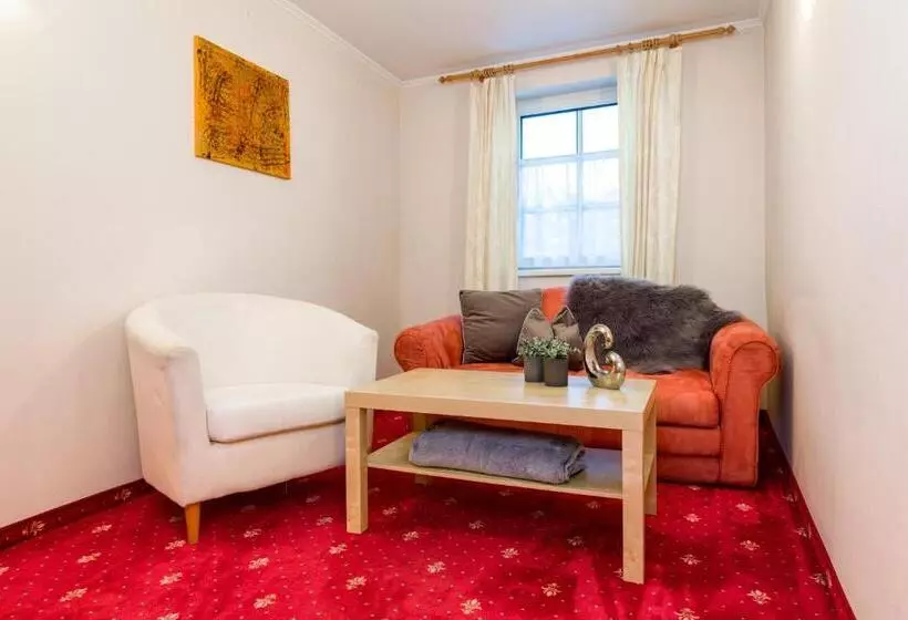 ホテル Goldener Hirsch