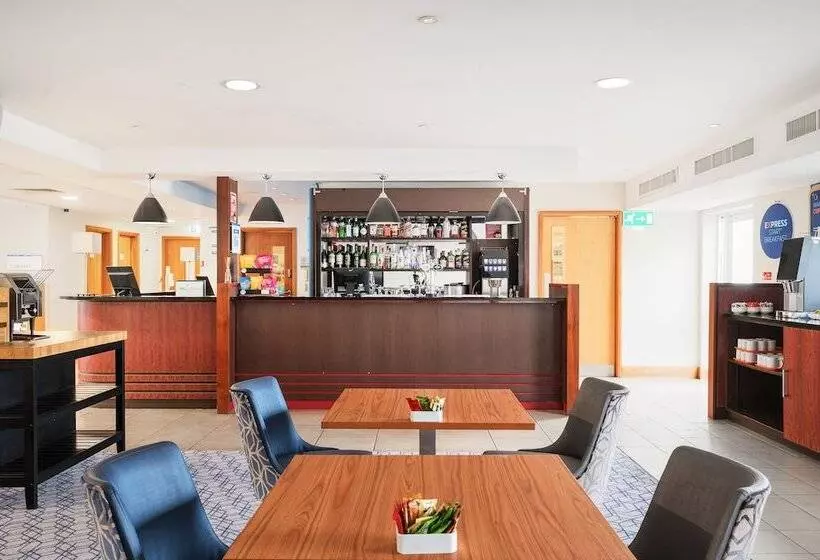 호텔 Holiday Inn Express Shrewsbury, An Ihg