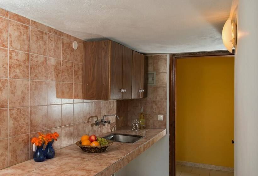 酒店 Blue Lagoon By Estia