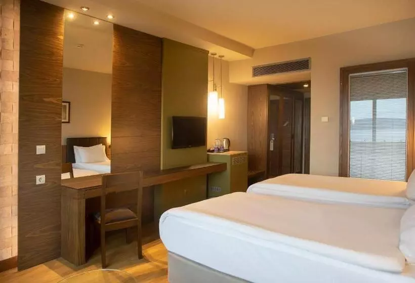 Kolin Hotel Spa & Convention Center