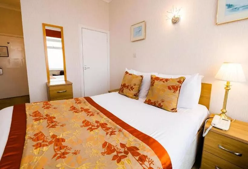 בית מלון כפרי Raven Hall