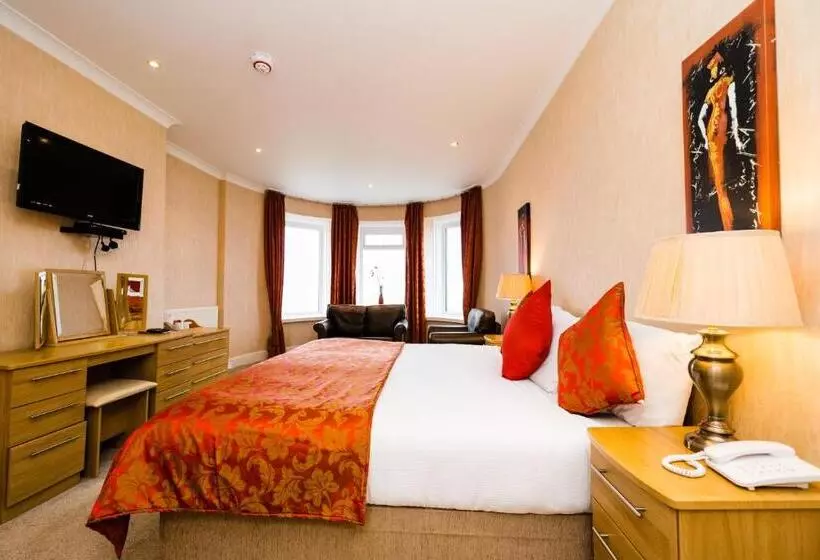 בית מלון כפרי Raven Hall