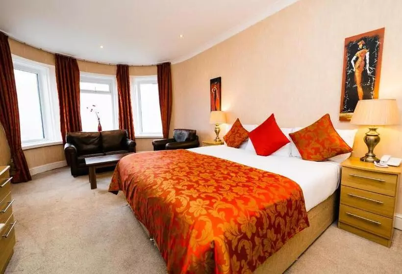 בית מלון כפרי Raven Hall