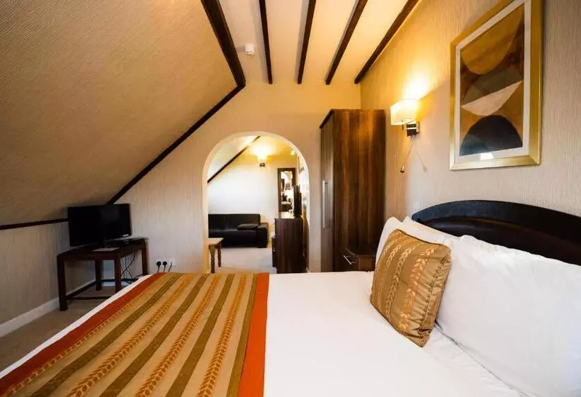 בית מלון כפרי Raven Hall