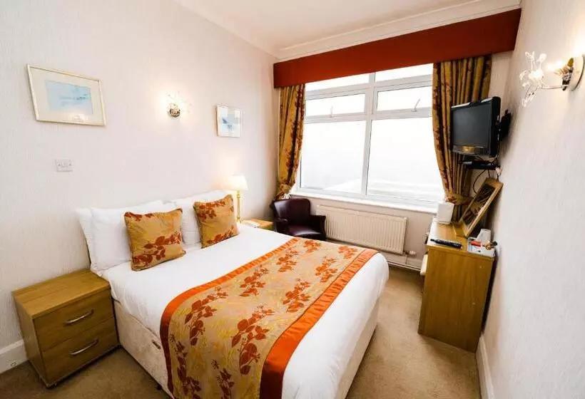 בית מלון כפרי Raven Hall