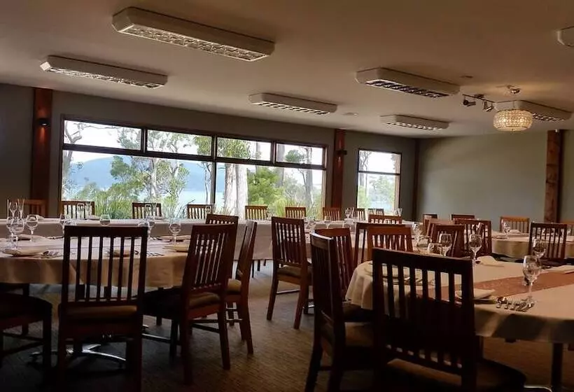 Отель Stewarts Bay Lodge