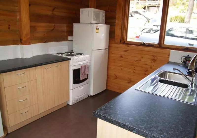 Отель Stewarts Bay Lodge