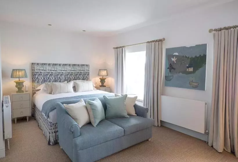 Отель The Idle Rocks