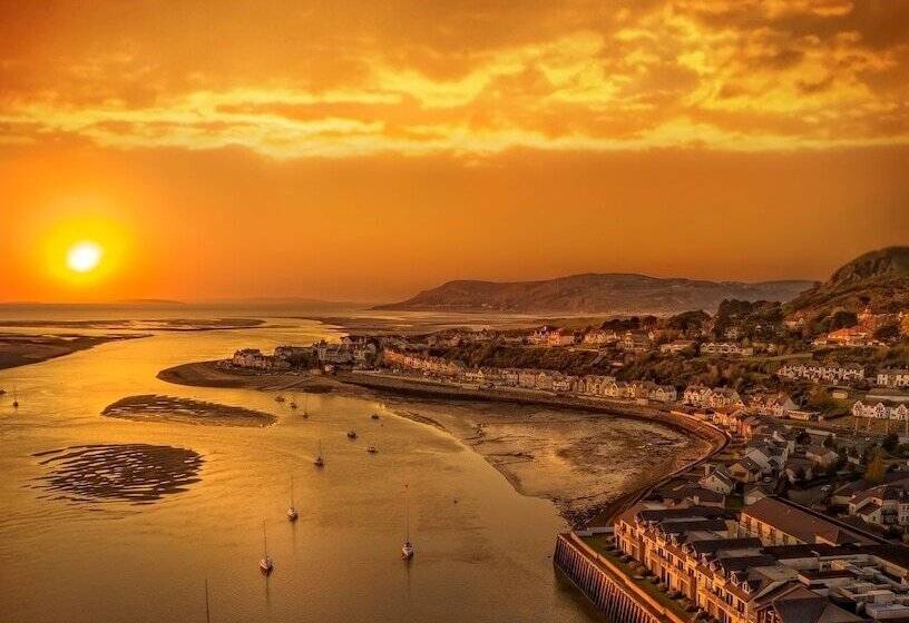 The Quay Hotel And Spa