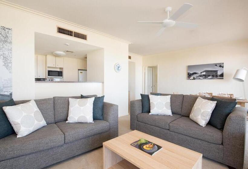 منتجع Mantra Twin Towns