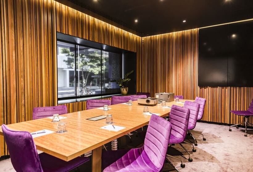 The Sebel Residences Melbourne Docklands Serviced Apartments