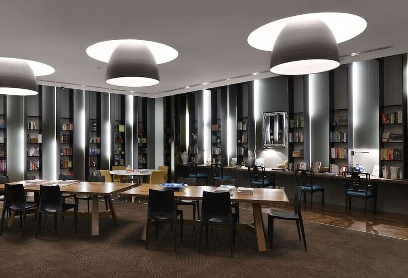 The Sebel Residences Melbourne Docklands Serviced Apartments