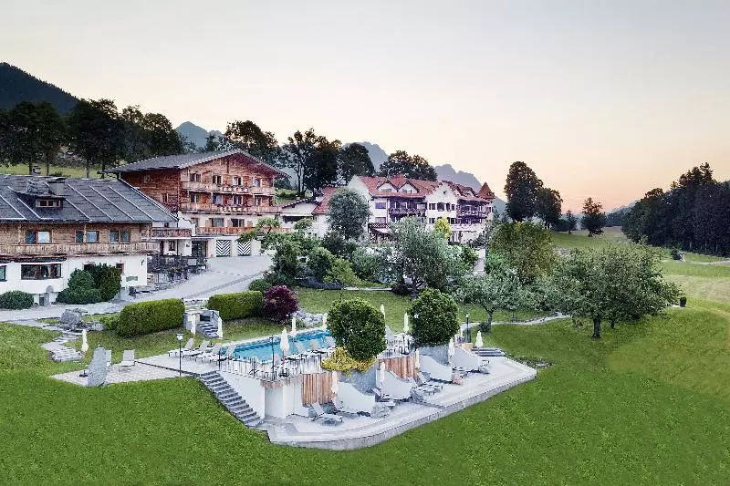 هتل Alpenschlossl