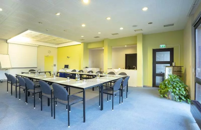 Отель Aqualux Wellness & Tagungs