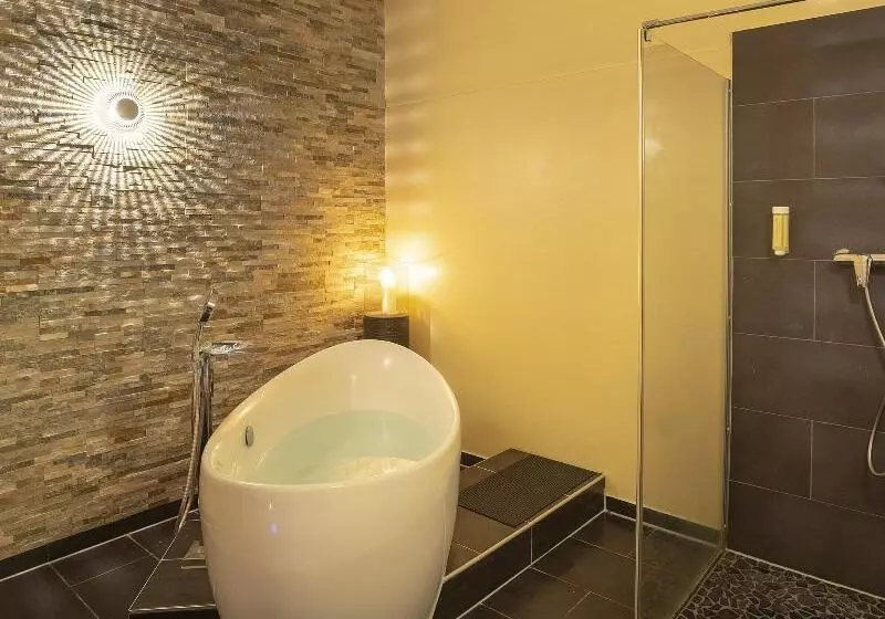 Отель Aqualux Wellness & Tagungs