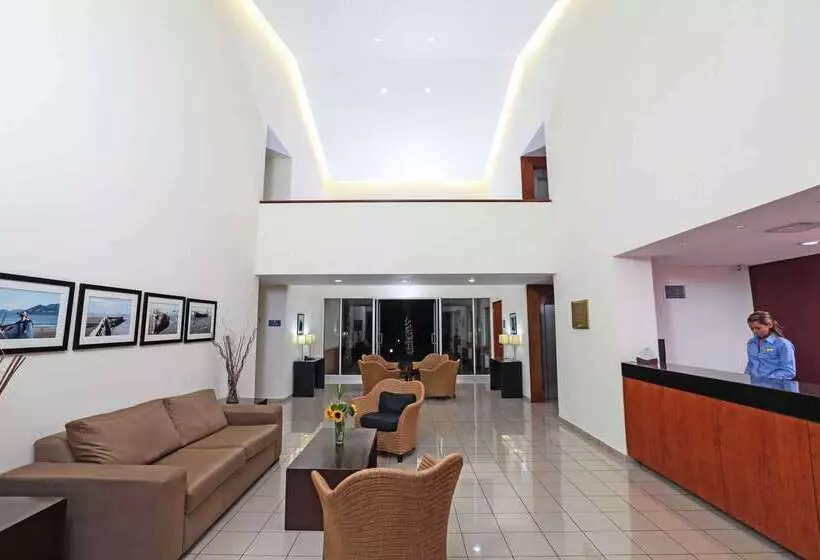 هتل Comfort Inn Real La Union