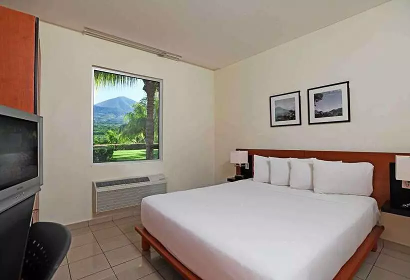 هتل Comfort Inn Real La Union