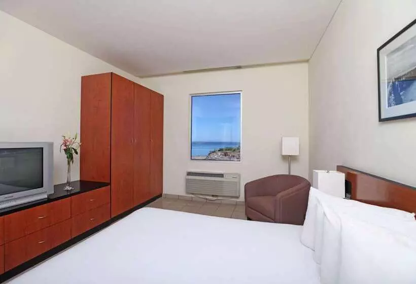 هتل Comfort Inn Real La Union