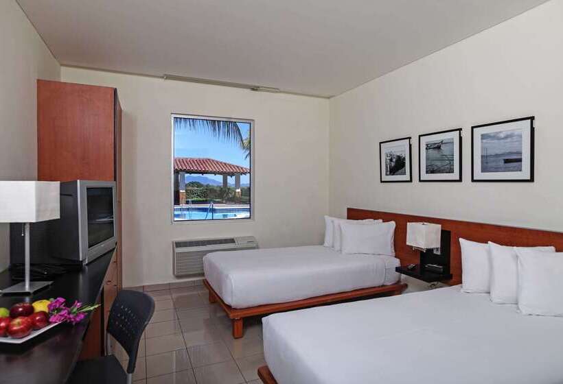 هتل Comfort Inn Real La Union