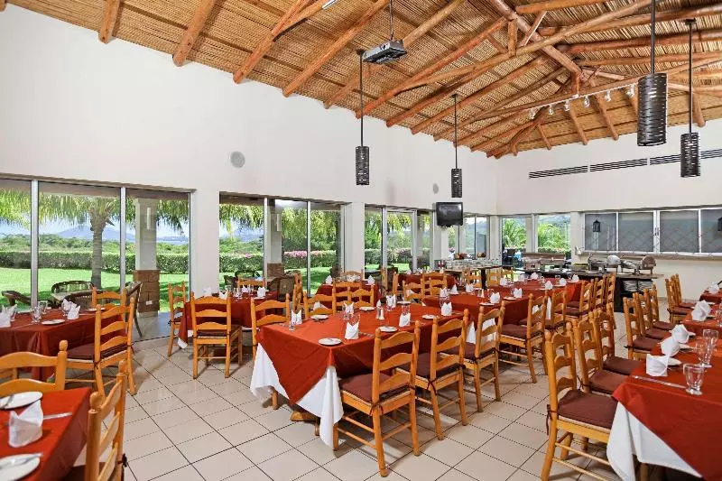 هتل Comfort Inn Real La Union