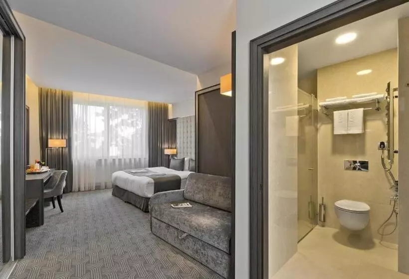 Congress Avenue Hotel