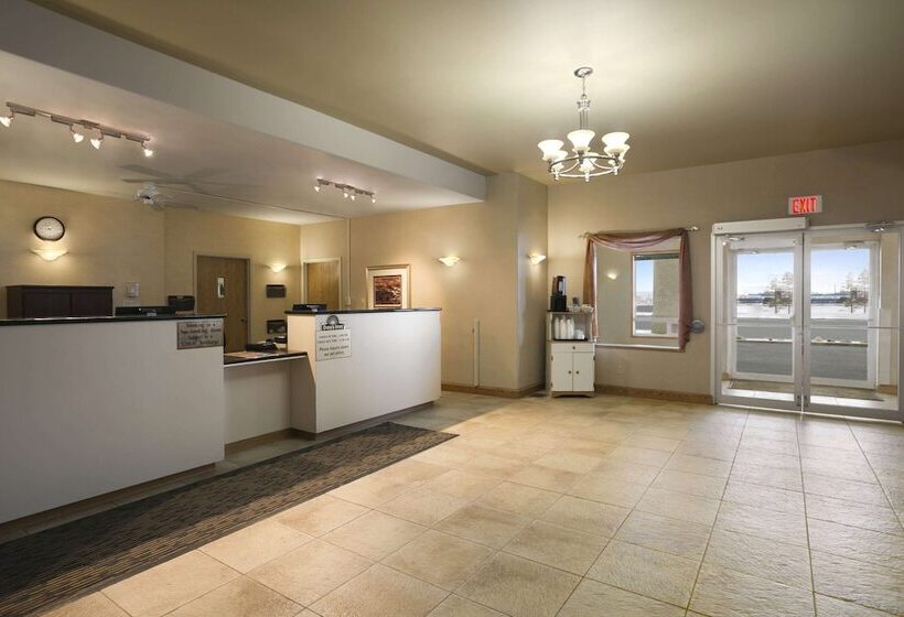 هتل Days Inn By Wyndham Moose Jaw