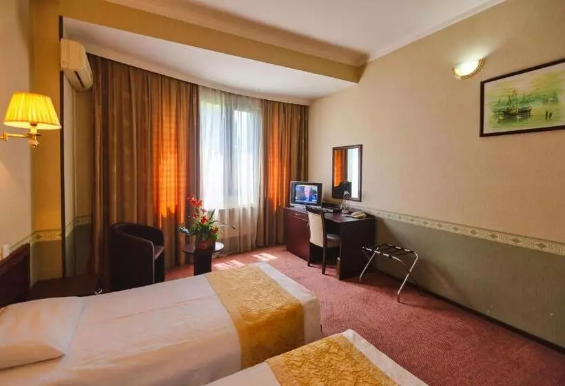 هتل Diplomat Suites