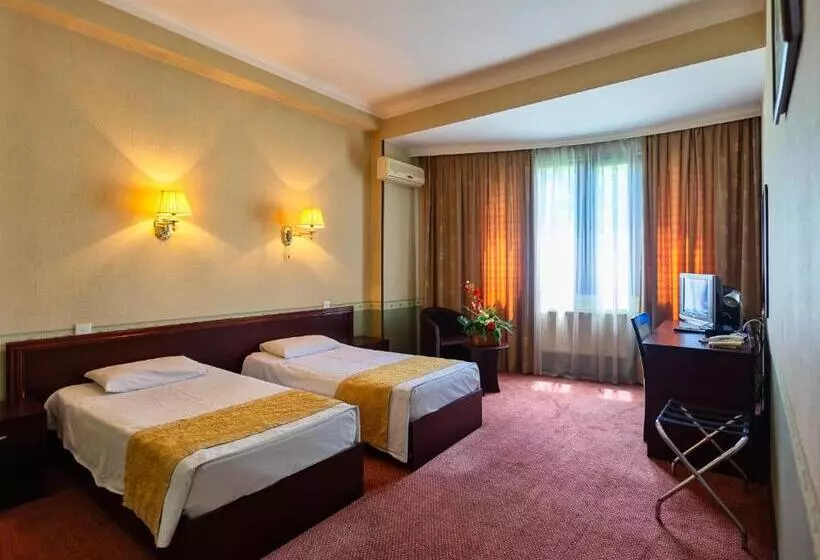 هتل Diplomat Suites