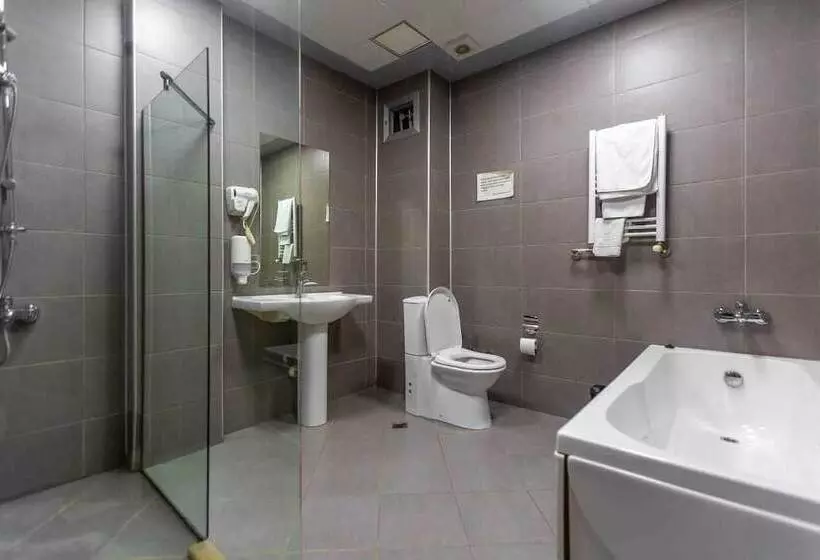 هتل Diplomat Suites