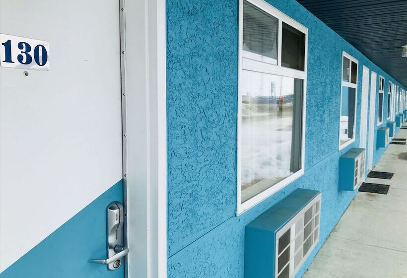 Hotel Empire Inn & Suites