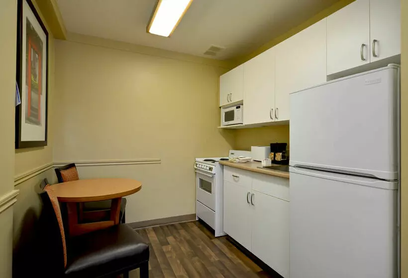 Отель Extendedstay Deluxe Ottawa
