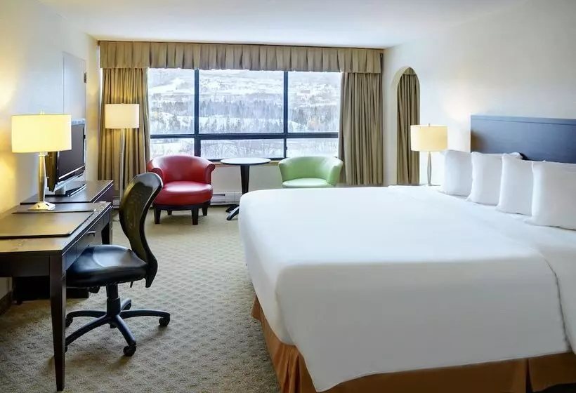 Отель Greenwood Inn & Suites