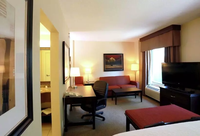 호텔 Hampton Inn & Suites By Hilton Laval