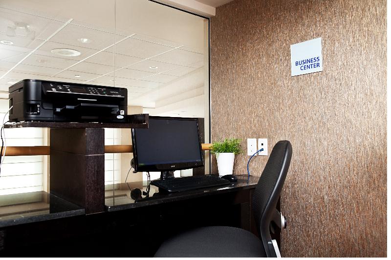 Hotelli Holiday Inn Express & Suites Langley, An Ihg