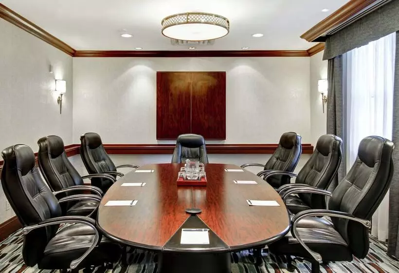 酒店 Homewood Suites By Hilton Toronto Oakville