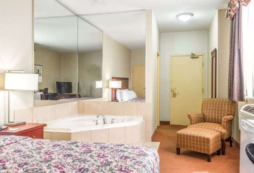 فندق Howard Johnson By Wyndham Toronto Downtown West