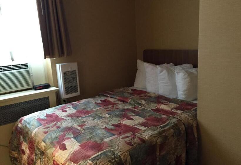 فندق Howard Johnson By Wyndham Toronto Downtown West