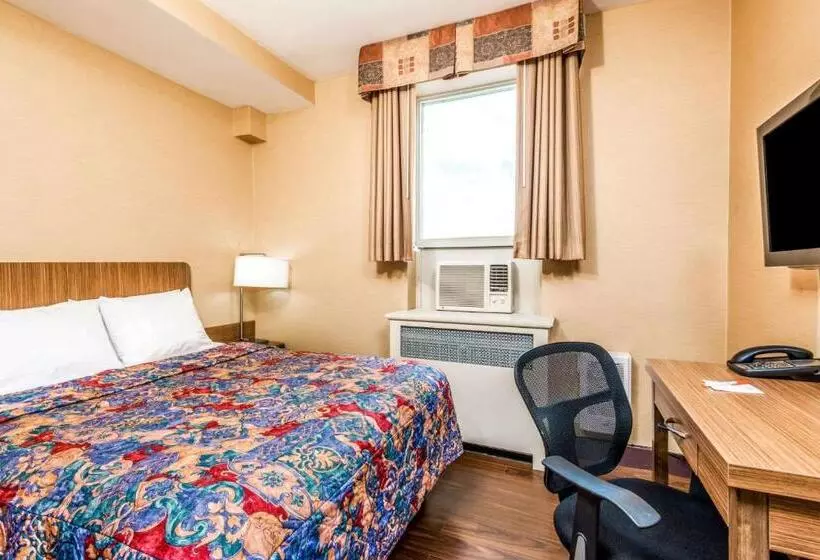 هتل Howard Johnson By Wyndham Toronto Downtown West