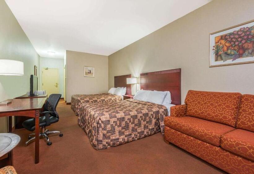 فندق Howard Johnson By Wyndham Toronto Downtown West