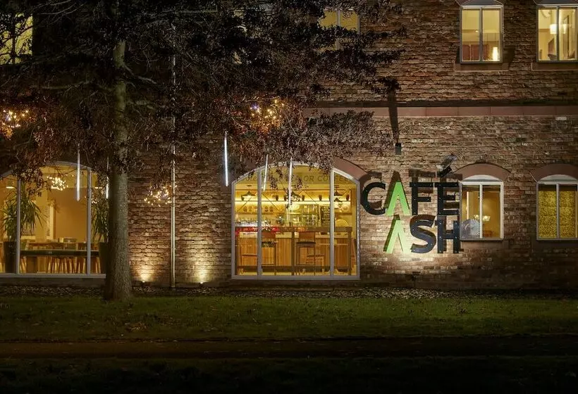 酒店 Lion Quays Resort