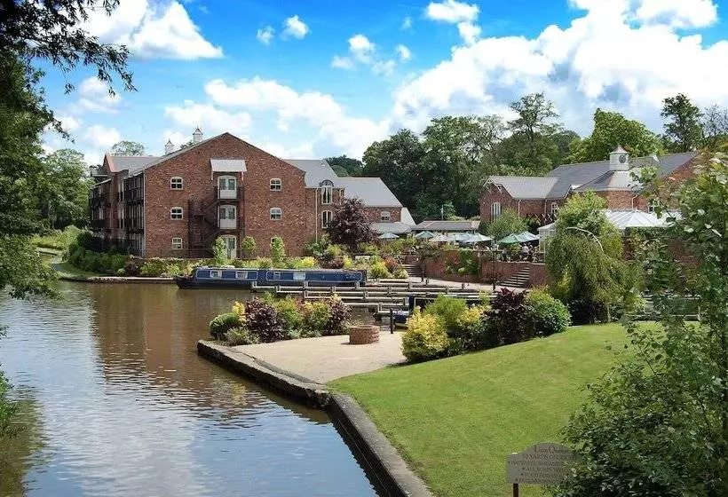 酒店 Lion Quays Resort