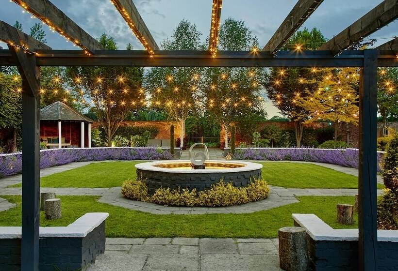 Hotel Lion Quays Resort